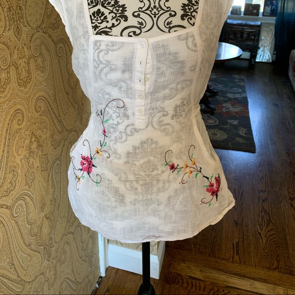 Top - Picture 1 of 2